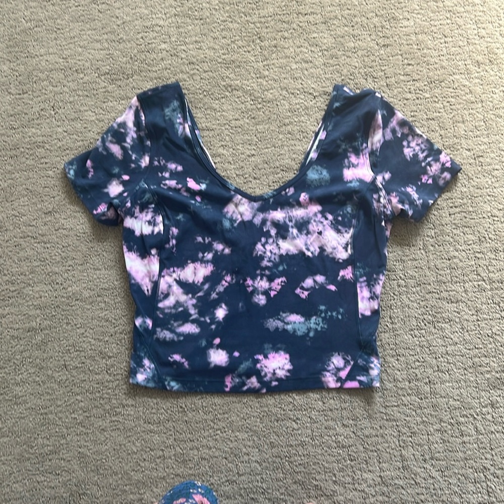 Lululemon crop top